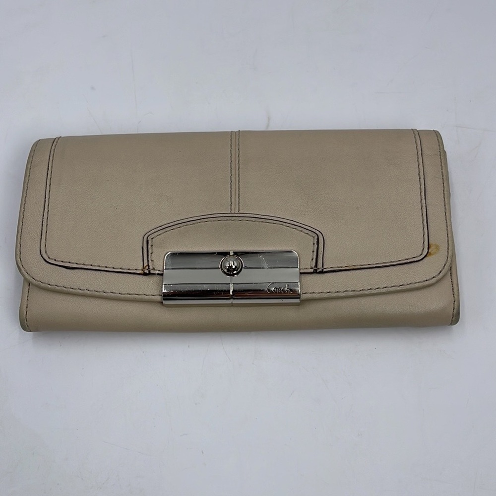 Coach Long Envelope Clutch Wallet  Beige Leather Large Fancy Snap Clasp